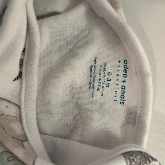 Aden + anais velcro swaddles - Picture 2 of 2